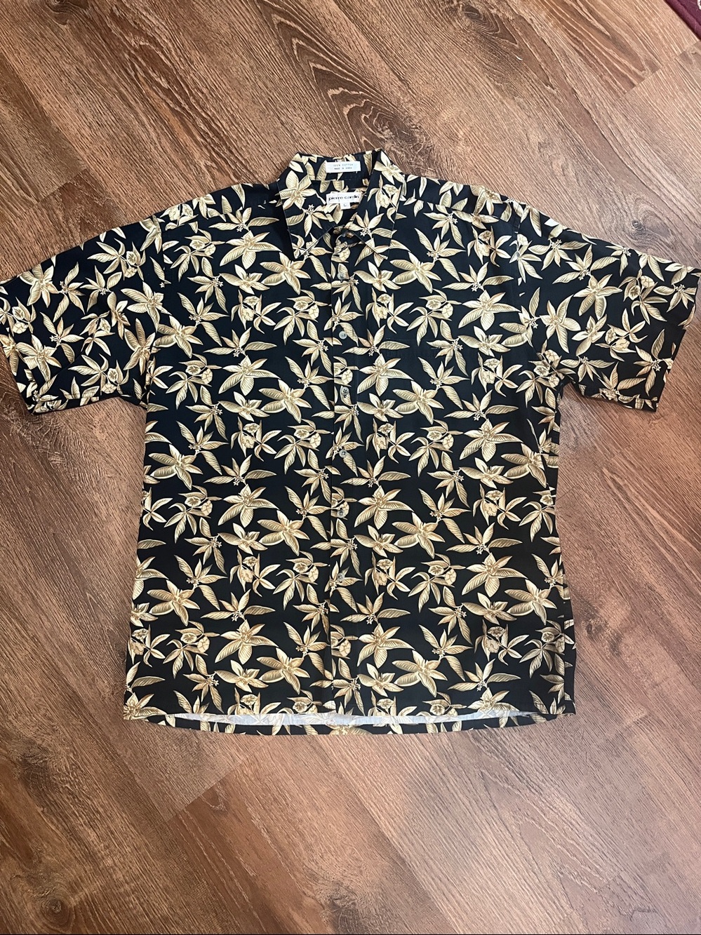 MEN LARGE SHIRT Hawaaian short sleeve Pierre Cardin 1115